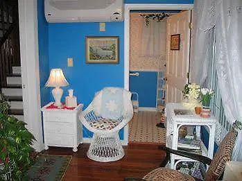 Alling House Bed And Breakfast-3